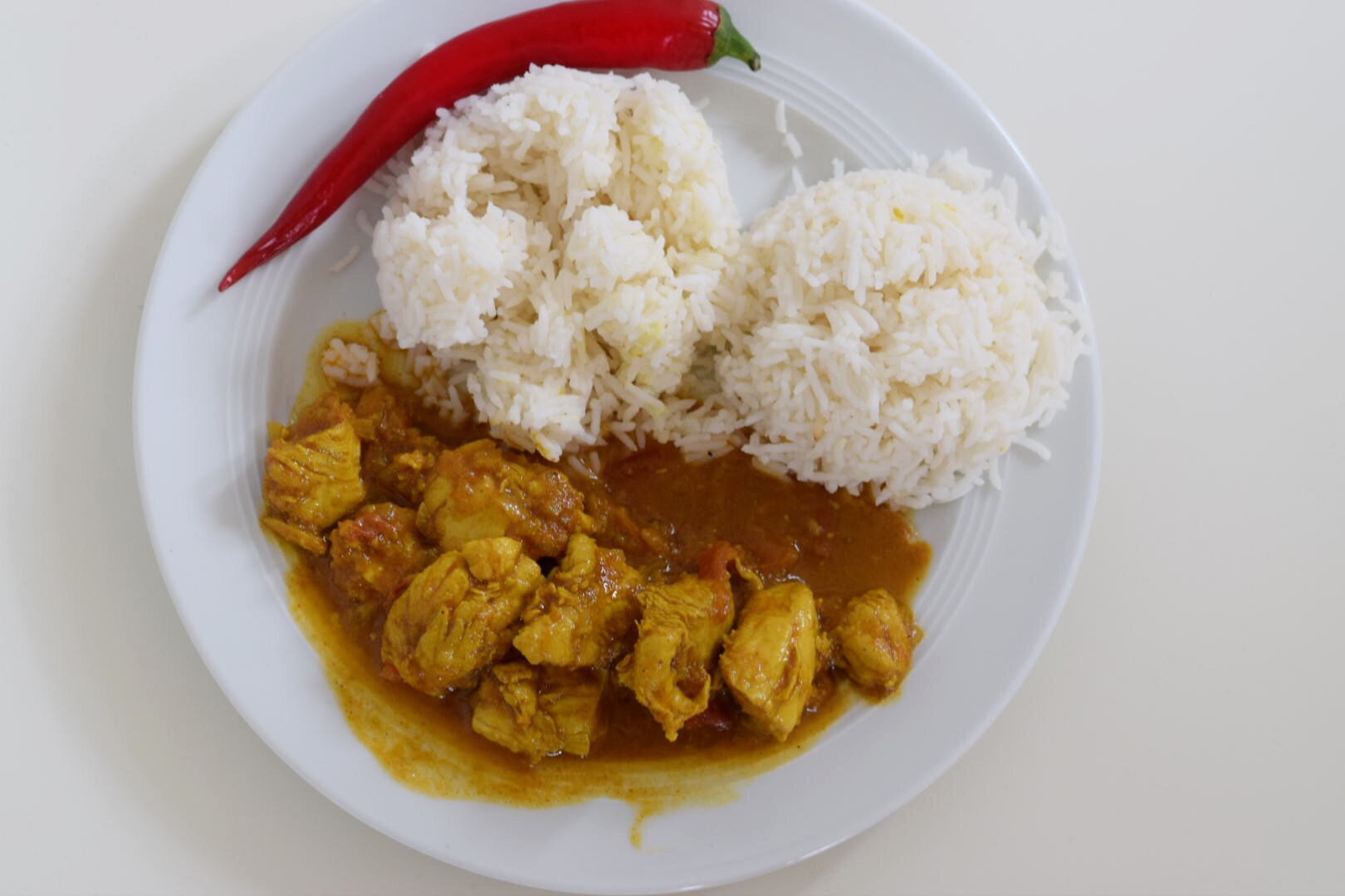 Bhuna- indisches Hähnchencurry • healthymichelle.com